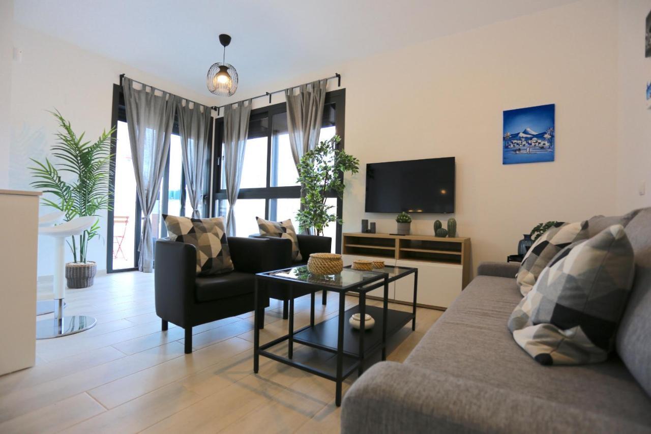 Oasis Malaga City Apartment Exterior photo