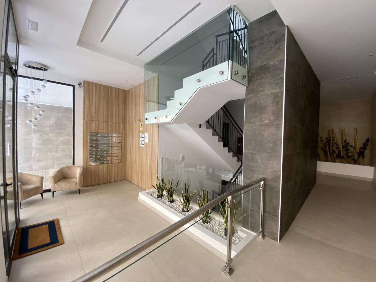 Oasis Malaga City Apartment Exterior photo
